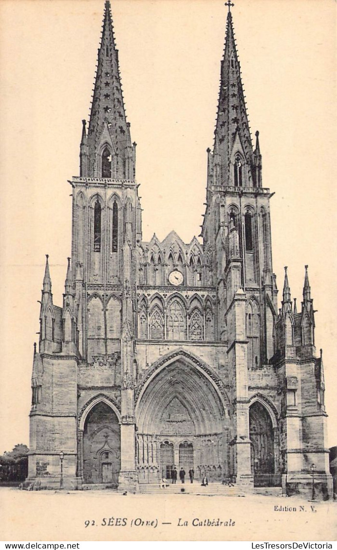 FRANCE - 61 - SEES - La Cathédrale - Edition N V - Carte Postale Ancienne - Sees