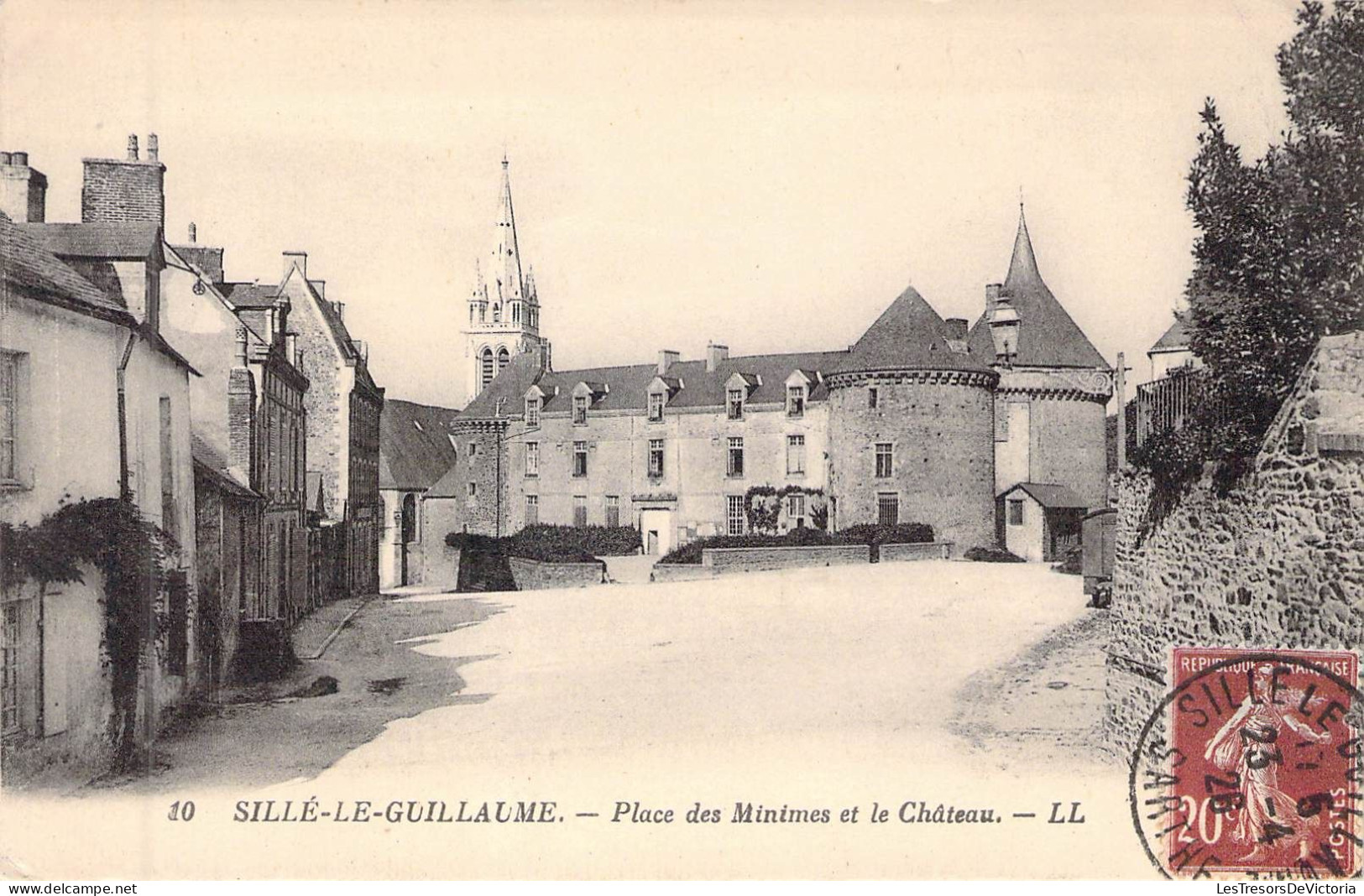 FRANCE - 72 - SILLE LE GUILLAUME - Place Des Minimes Et Le Château - LL - Carte Postale Ancienne - Sille Le Guillaume