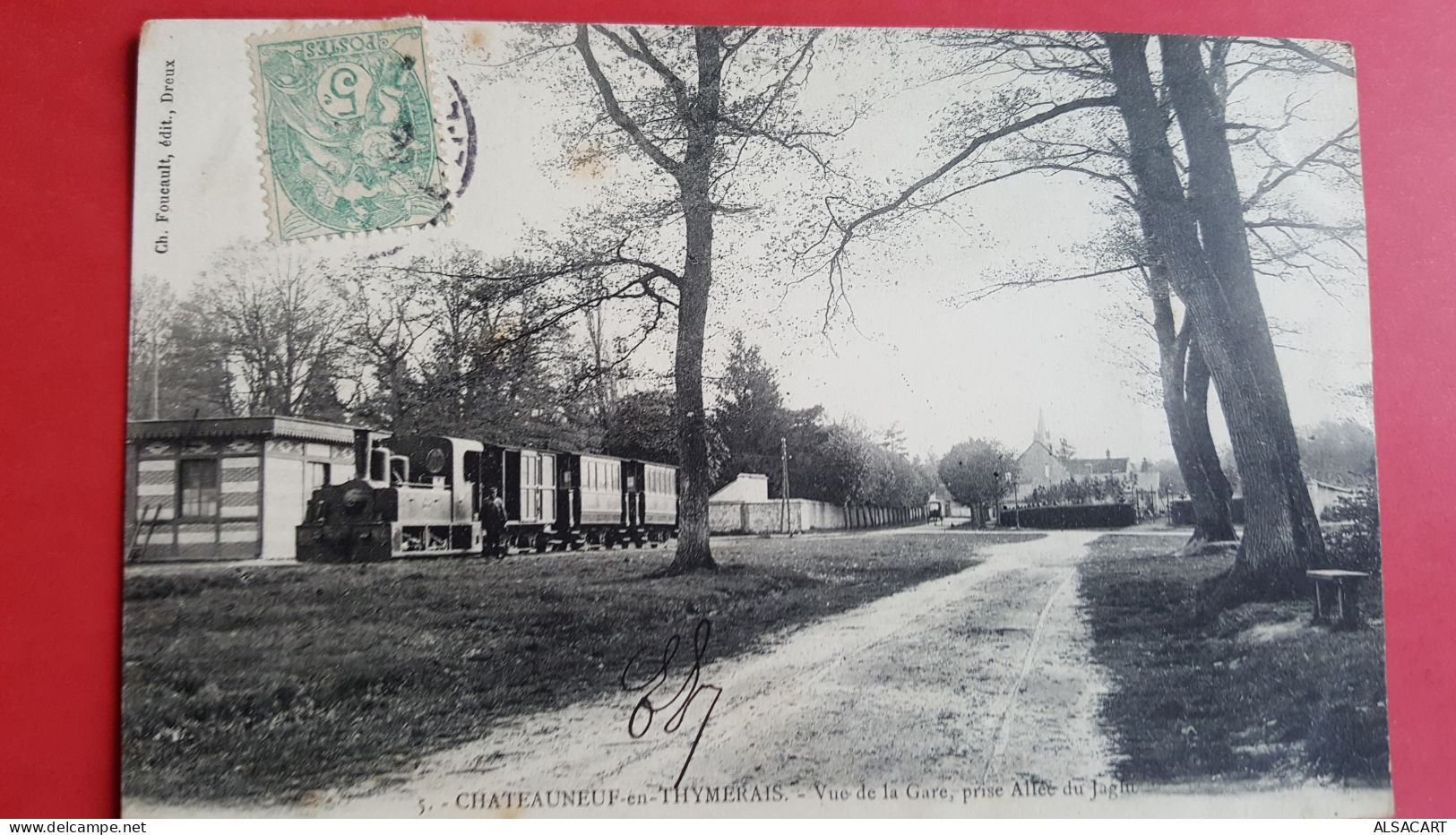 Chateauneuf En Thymerais , Gare Avec Train - Châteauneuf