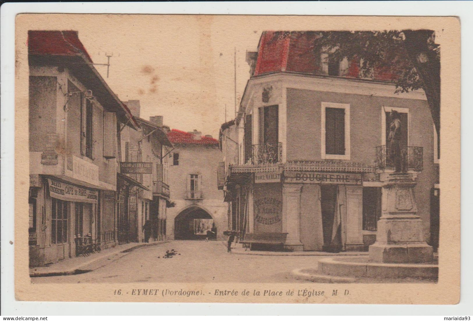 EYMET - DORDOGNE - ENTREE DE LA PLACE DE L'EGLISE - Eymet