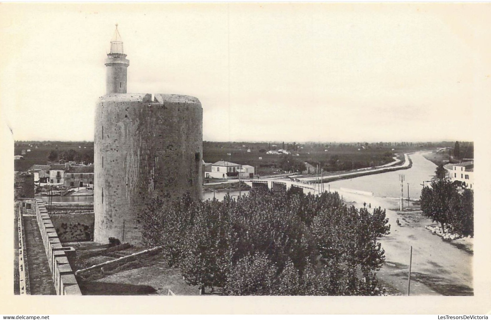 FRANCE - 30 - Aigues-Mortes - La Tour De Constance Et Le Canal - Carte Postale Ancienne - Aigues-Mortes