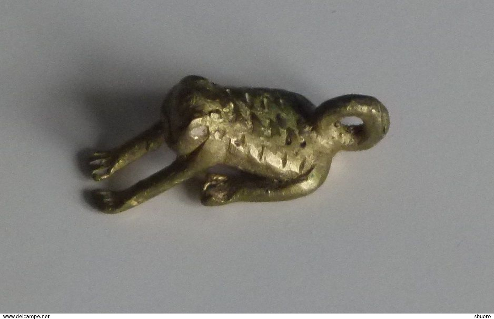 Pendentif En Bronze Béninois. Grenouille ? Frog ? Frosch ? Batracien ? Bénin (ex Dahomey) Bijou Jewel. Longueur 4cm Toad - Ethnisch