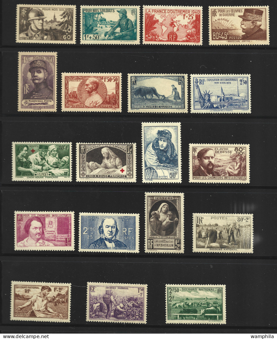 Année 1940 Complète, 19 Timbres ** Cote: 209€ - 1940-1949