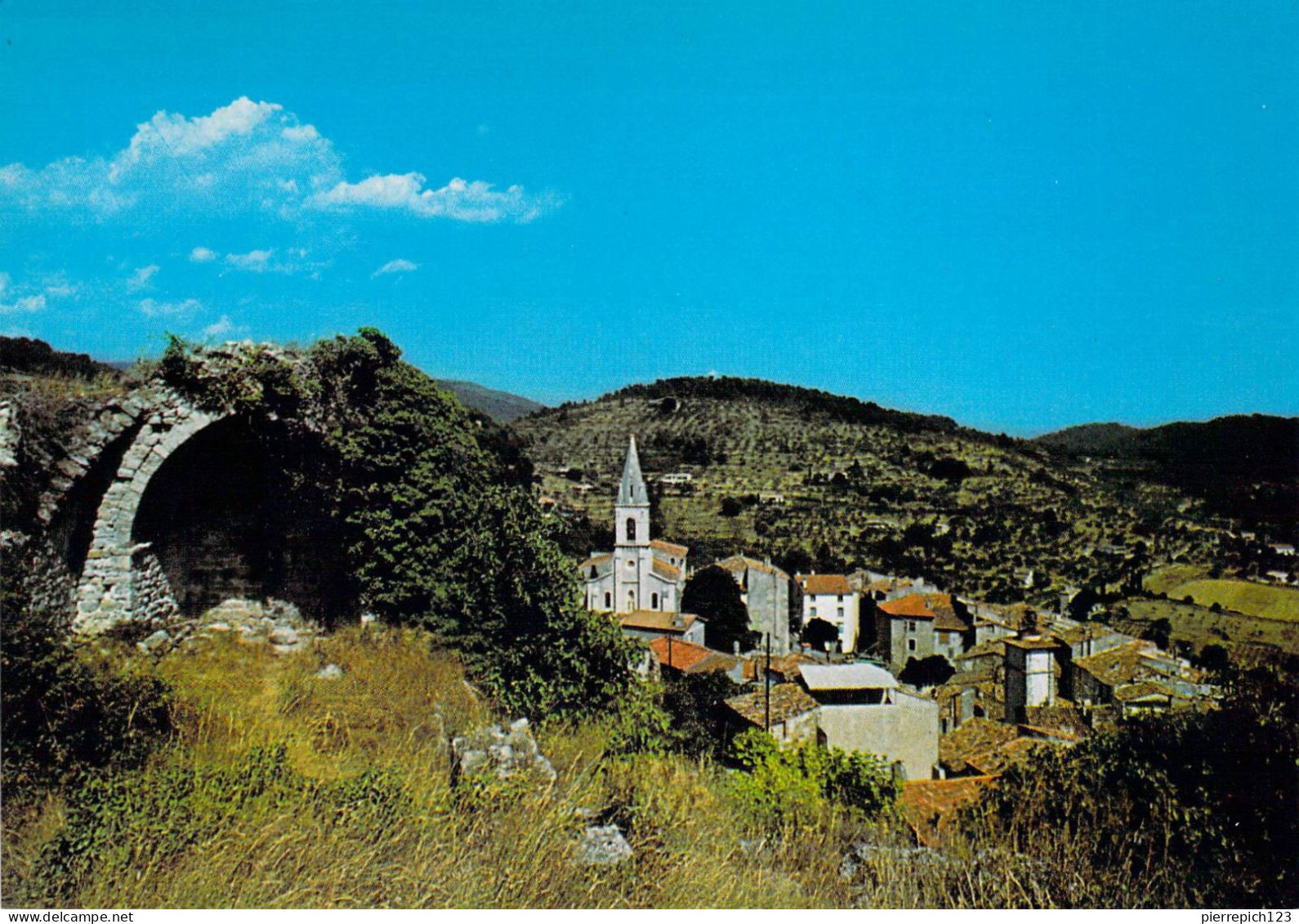 83 - Callas - Les Ruines Du Château - Le Village - Callas