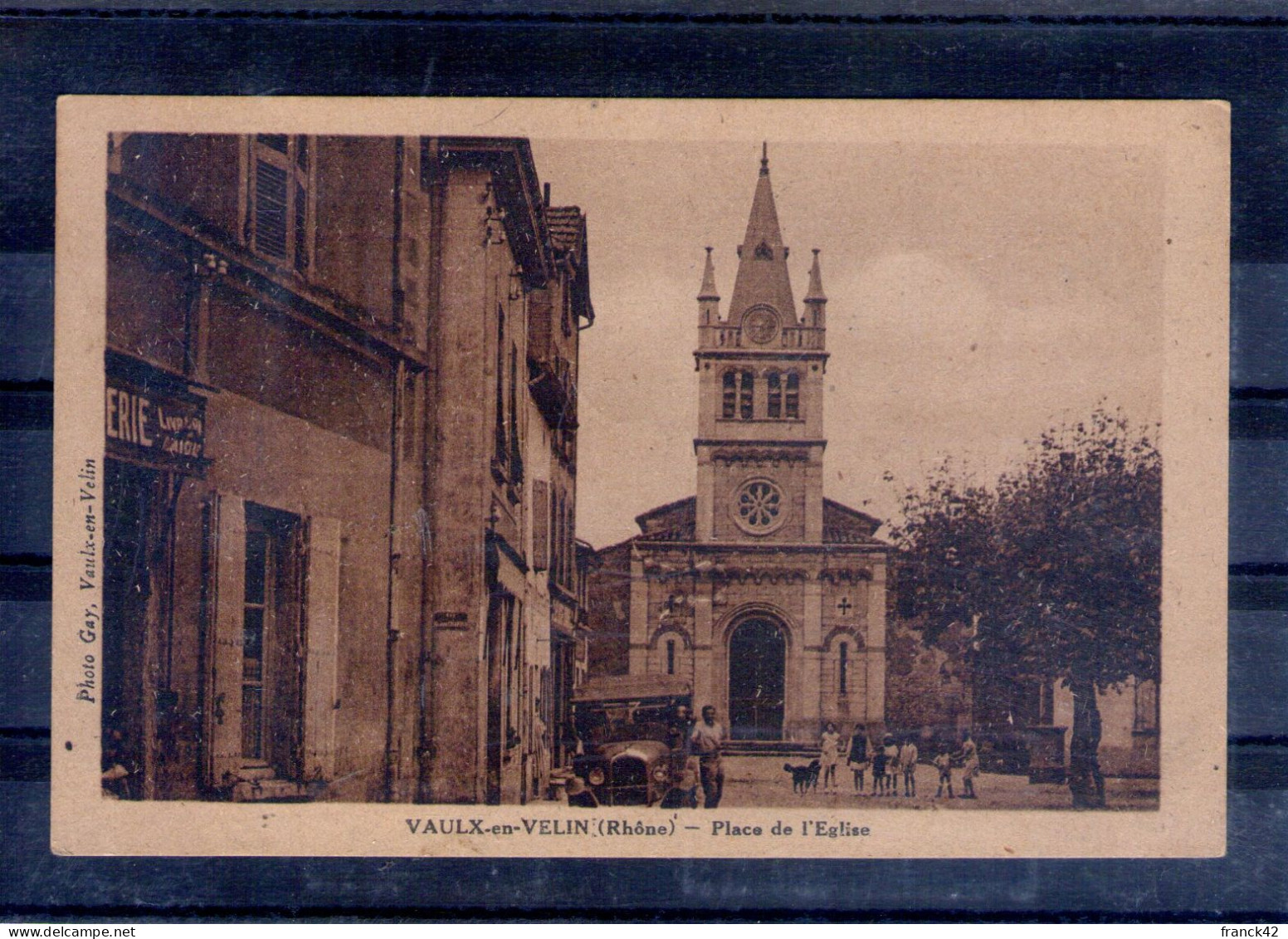 69. Vaulx En Velin. Place De L'église - Vaux-en-Velin