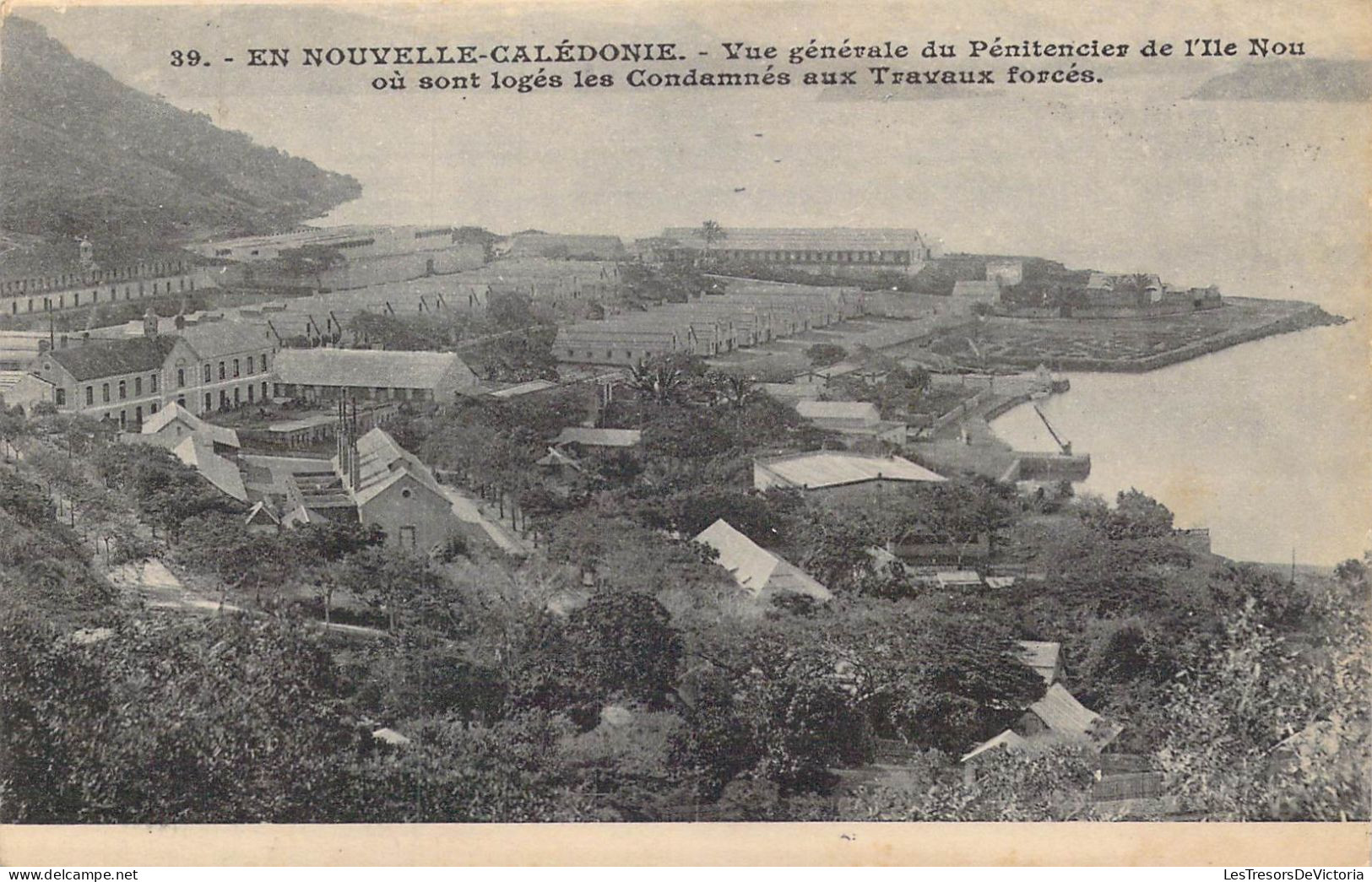 FRANCE - En Nouvelle Calédonie - Vue Générale Du Pénitencier De L'Ile Nou Ou Sont Logés Les.. - Carte Postale Ancienne - Nouvelle Calédonie