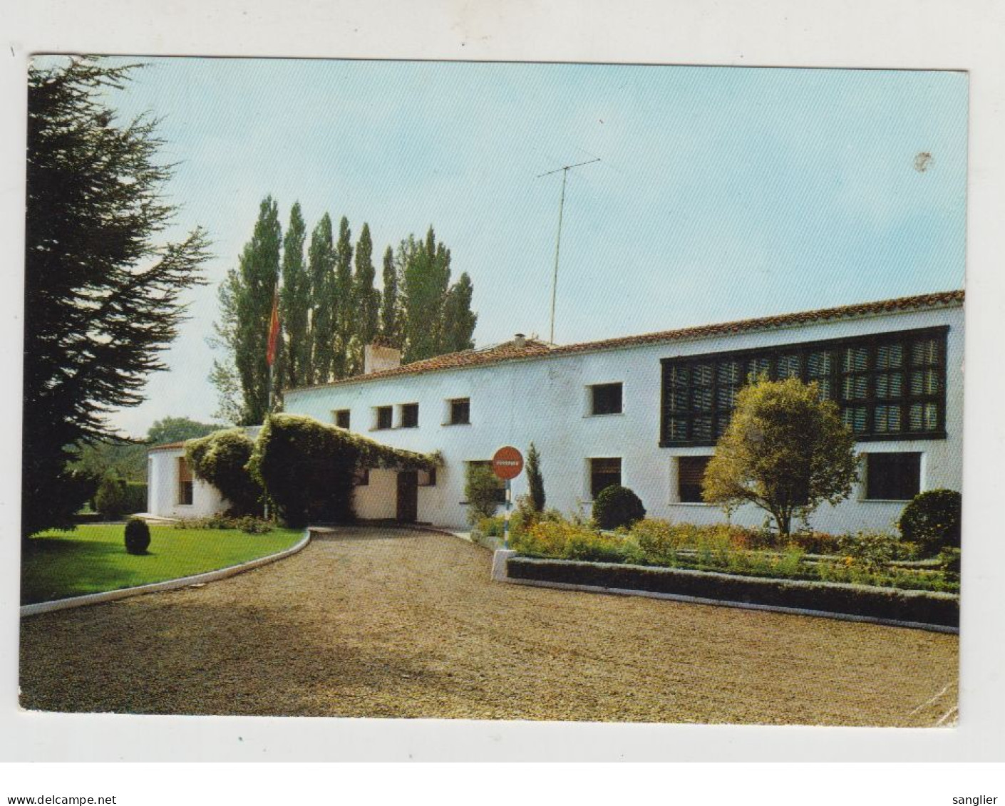 LA BANEZA - ALBERGUE DE CARRETERA - León