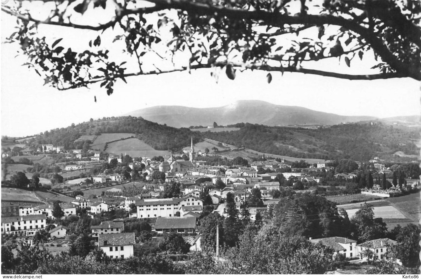 Hasparren * Vue Panoramique Du Village - Hasparren