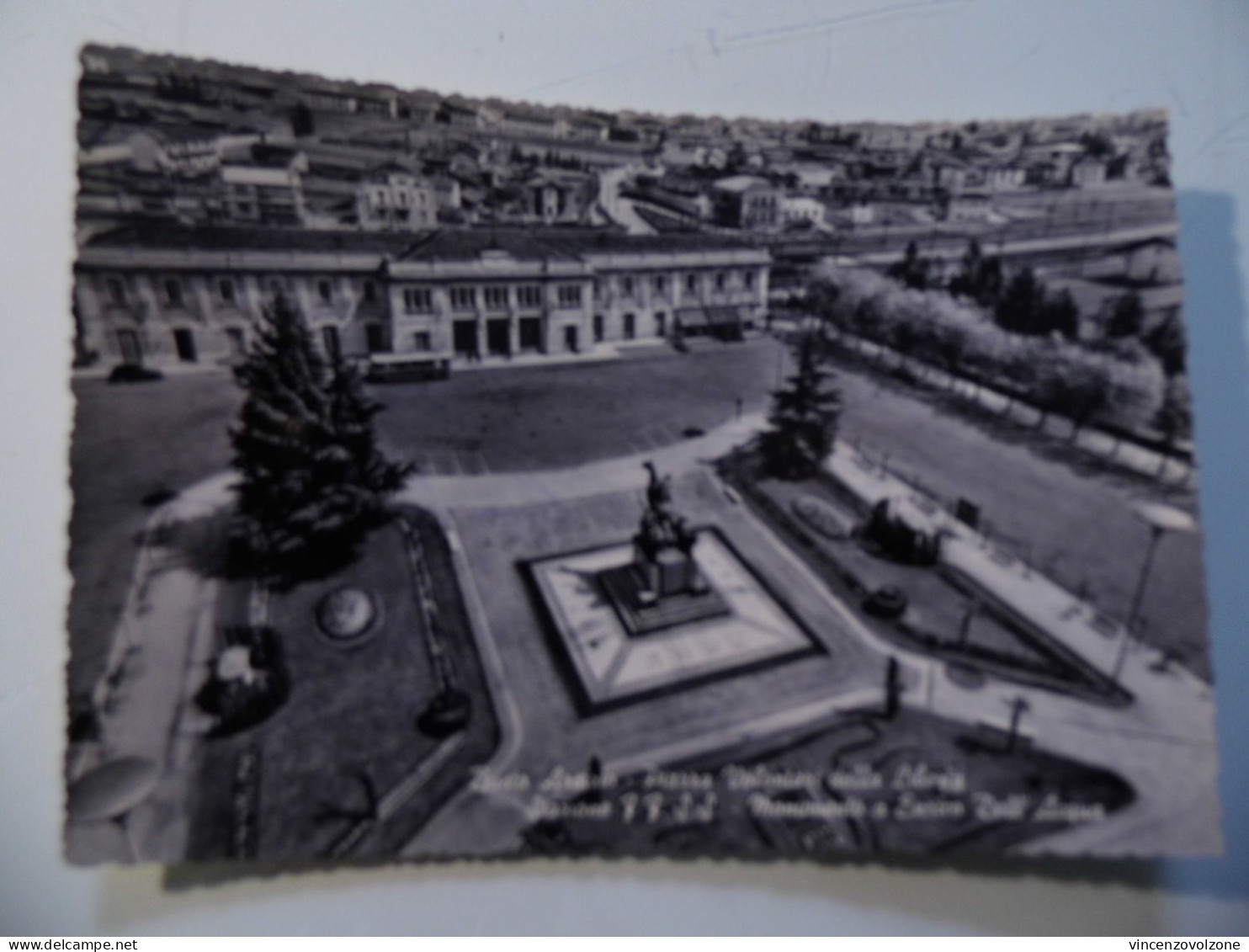 Cartolina Viaggiata "BUSTO ARSIZIO Piazza Volontari Della Libertà - Stazione F.F.S.S.,etc." 1955 - Busto Arsizio
