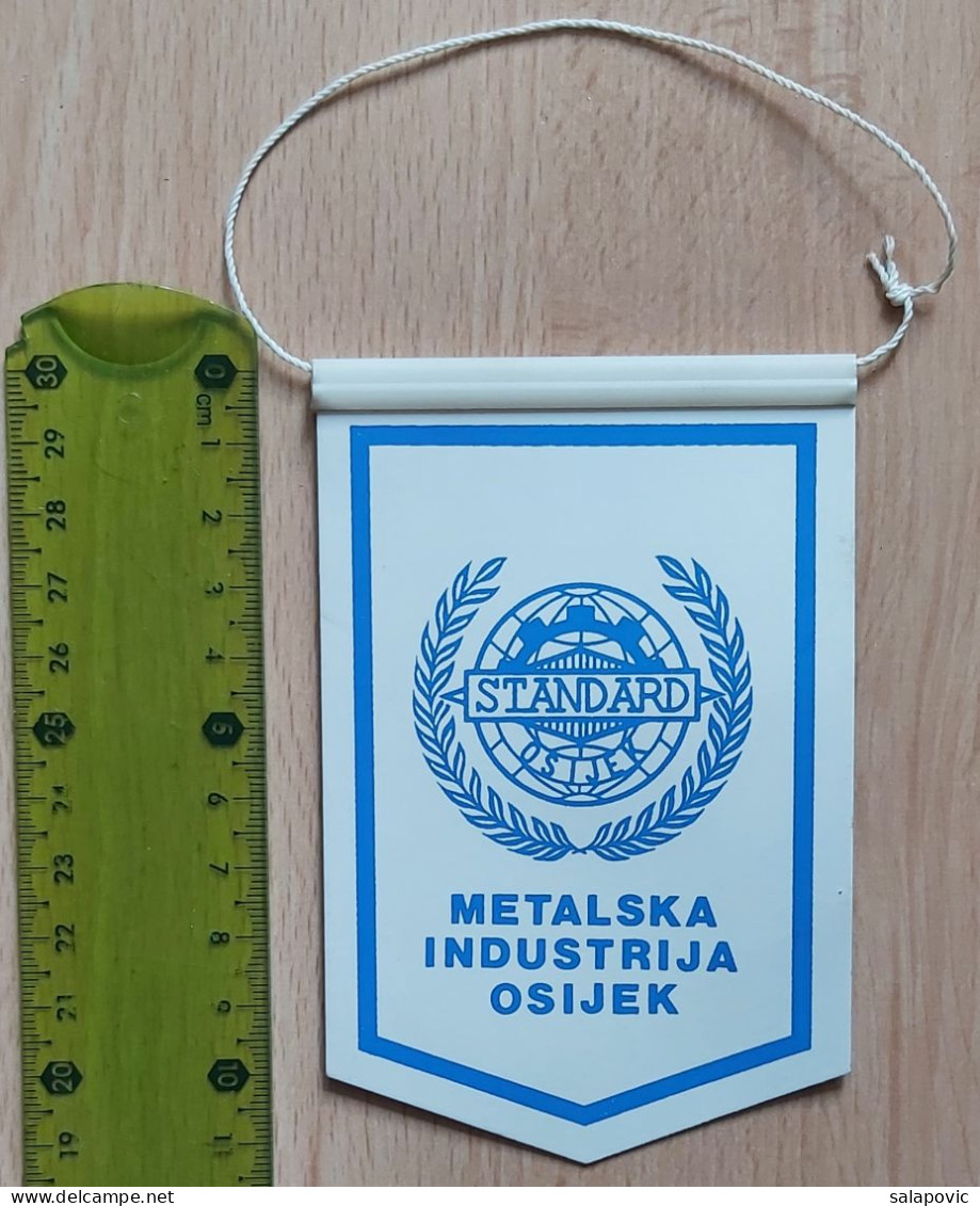 Memorial Drage Vrbana Osijek CROATIA, MIO STANDARD Football Club Football Fussball Soccer Calcio PENNANT ZS 1 KUT - Habillement, Souvenirs & Autres