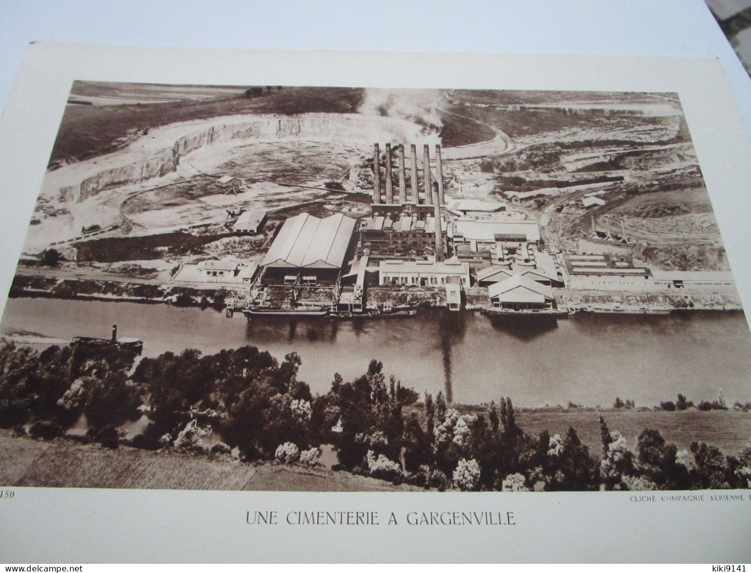 UNE CIMENTERIE - Gargenville