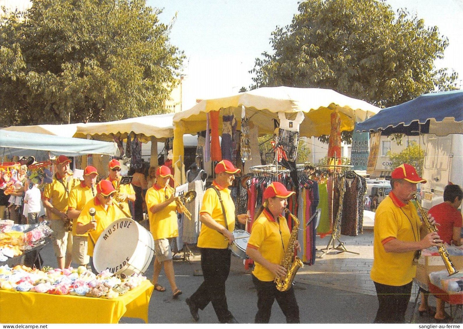 CPM 66 ELNE MUSIQUE ET FANFARE D'ELNE AU MARCHE DU VENDREDI DURANT L'ETE 2009 / RARE CPM - Elne