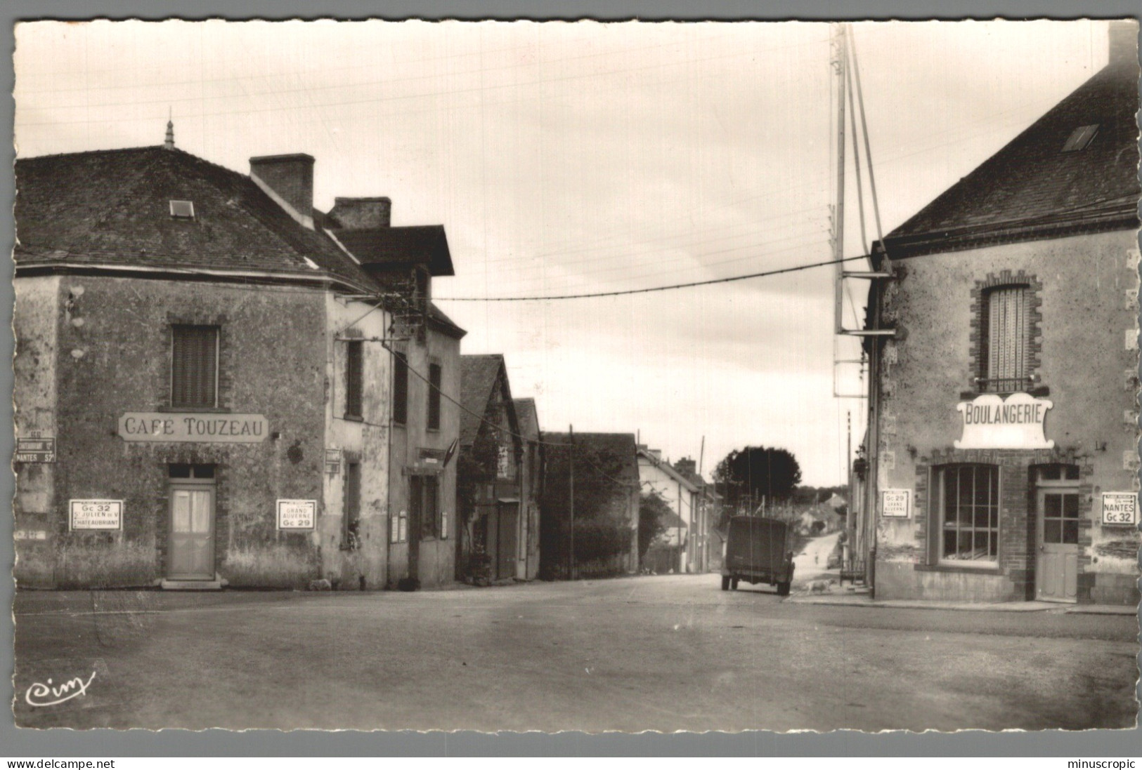 CPSM 44 - Moisdon La Rivière - Place De La Gréé - Moisdon La Riviere