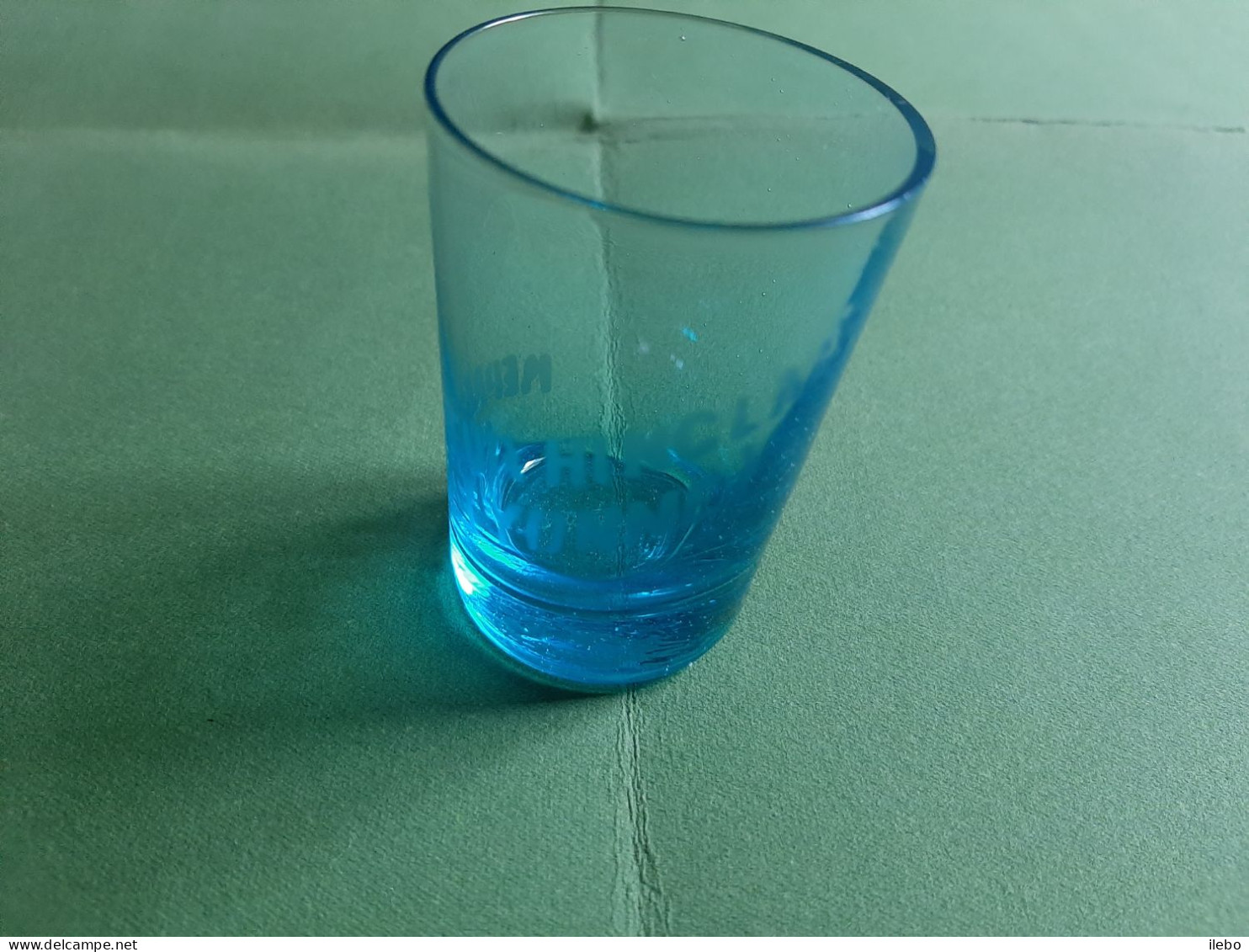 Tout Petit Verre Publicitaire Bleu  Réparateur Hinclais Sens Yonne Rare Pharmacie - Glasses