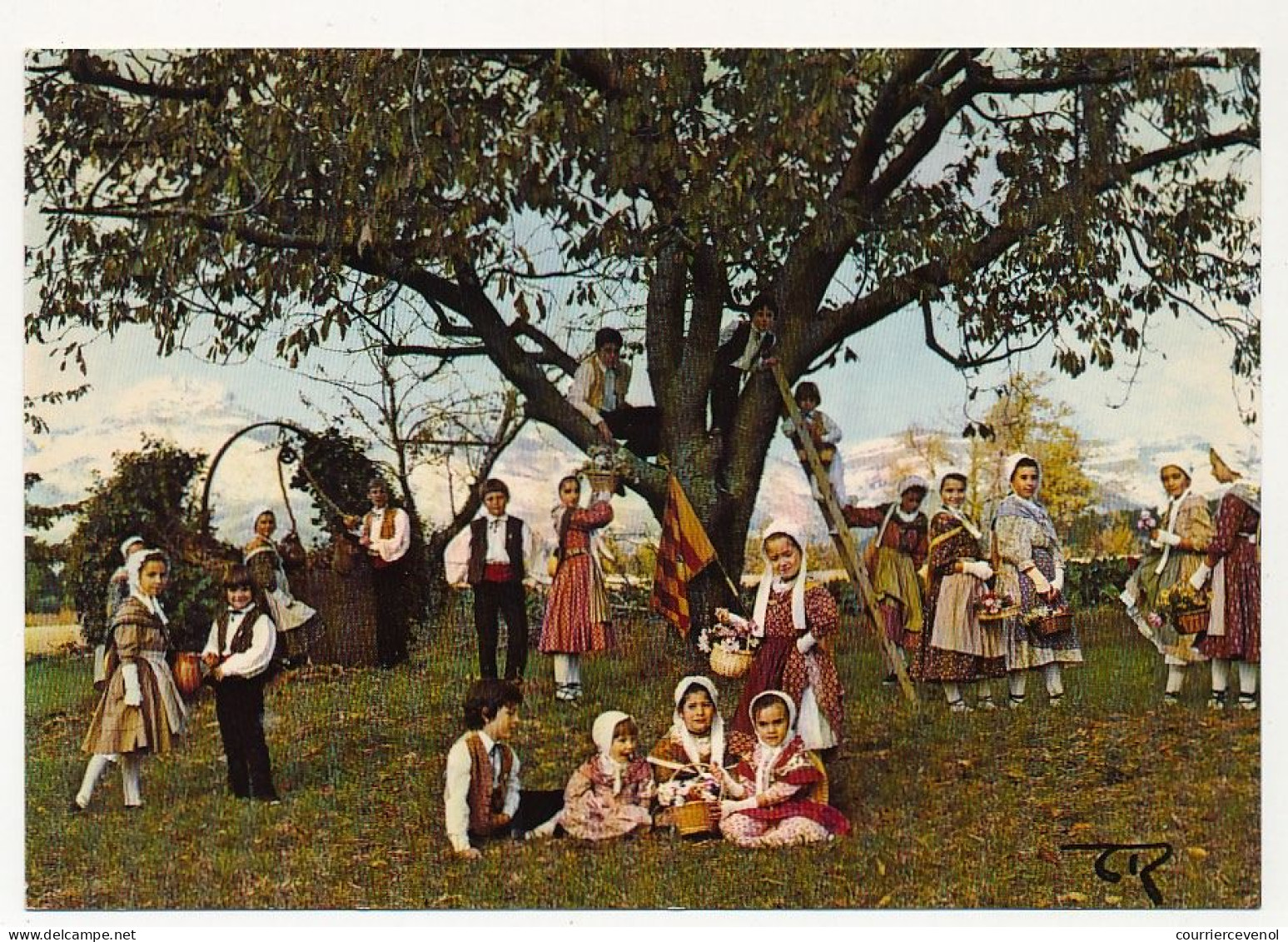 2 CPM - AUBAGNE (B. Du R.) - Li Dansaïre De Garlaban - Groupe Folklorique Provençal - Aubagne