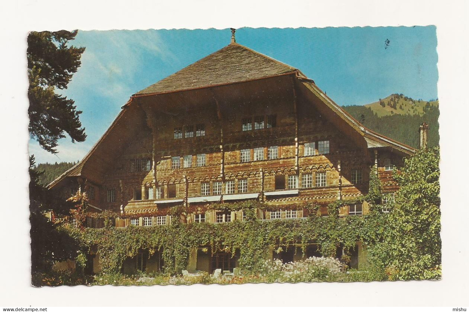 SH1 - Postcard - Switzerland - Rossiniere. Le Grand Chalet , Circulated 1970 - Rossinière