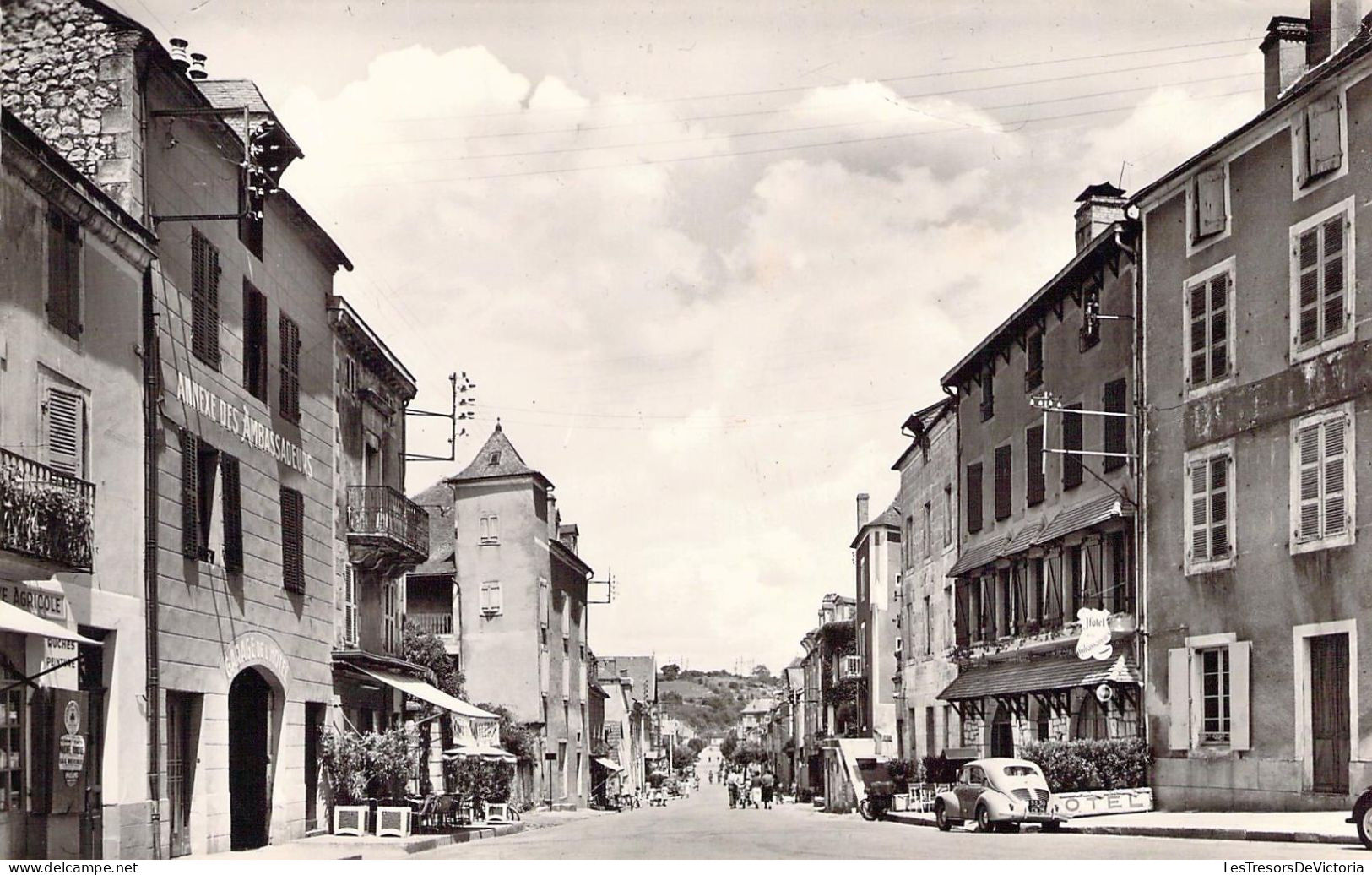 FRANCE - 46 - SOUILLAC - L'avenue De Paris Et Les Hôtels - Carte Postale Ancienne - Souillac