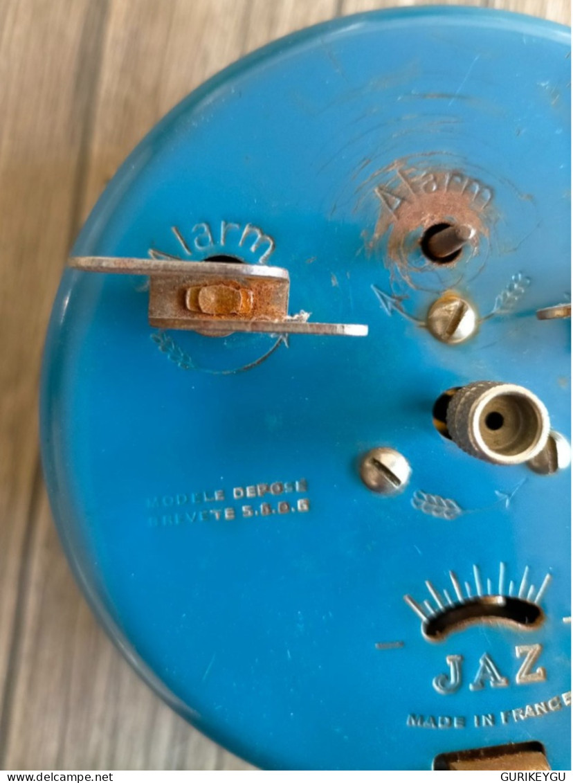 Ancien Réveil JAZ Bleu 9,5 Cm Made In France - Alarm Clocks