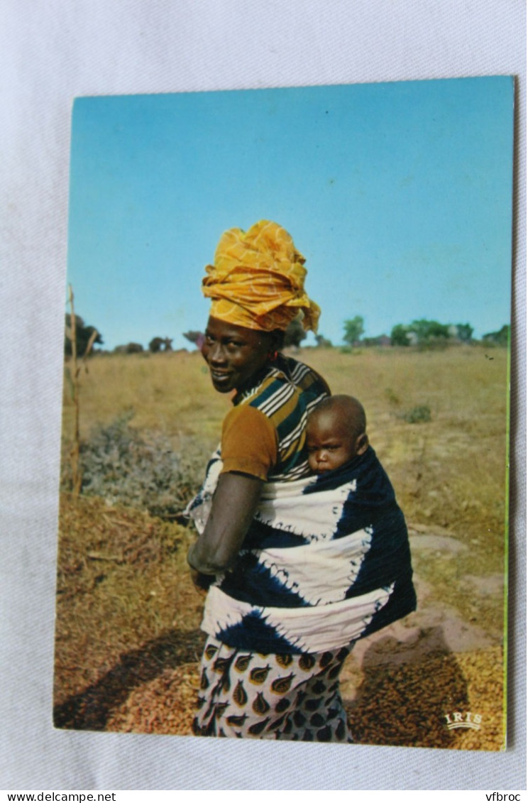 Cpm, Afrique En Couleurs, Jeune Maman - Non Classés