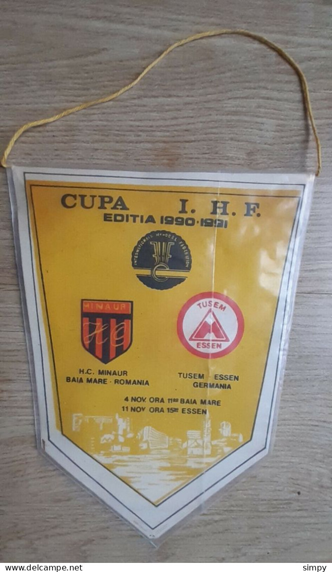 Vintage Pennant Handball CUP IHF Baia Mare : Tusem Essen 4.11.1990  16x21cm - Handball