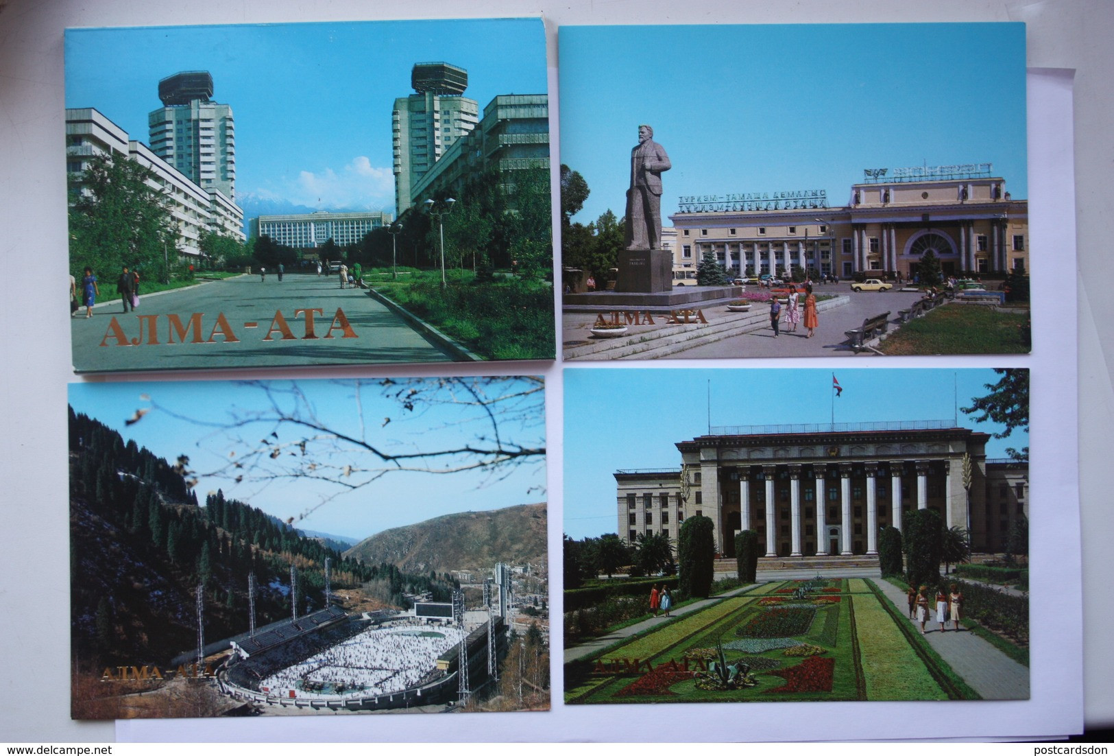 KAZAKHSTAN. ALMATY Capital. Complete Set. 18 Postcards Lot.1987 Airport, Stade, Railway Station, Lernin Monument - Kazakhstan