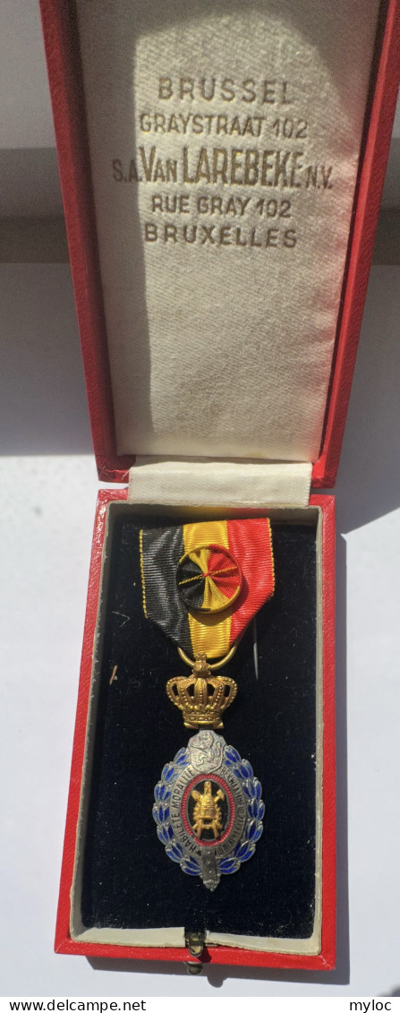 Médaille Décoration Civile. Prévoyance Voorzorg. 1ere Classe. Avec Rosace - Profesionales / De Sociedad
