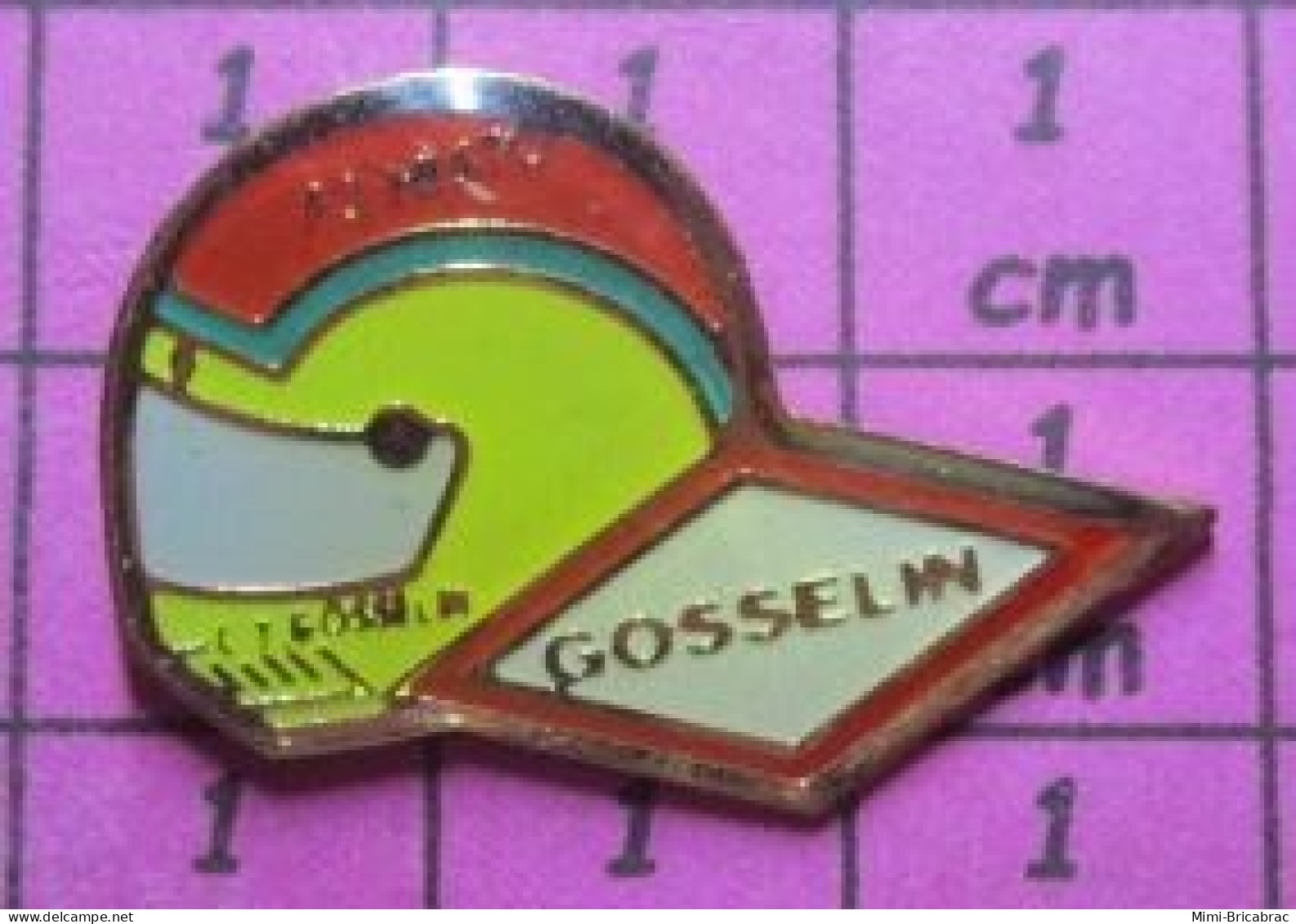 2219 Pin's Pins / Beau Et Rare / SPORTS / F1 FORMULE 1 CASQUE INTEGRAL GOSSELIN - Autorennen - F1