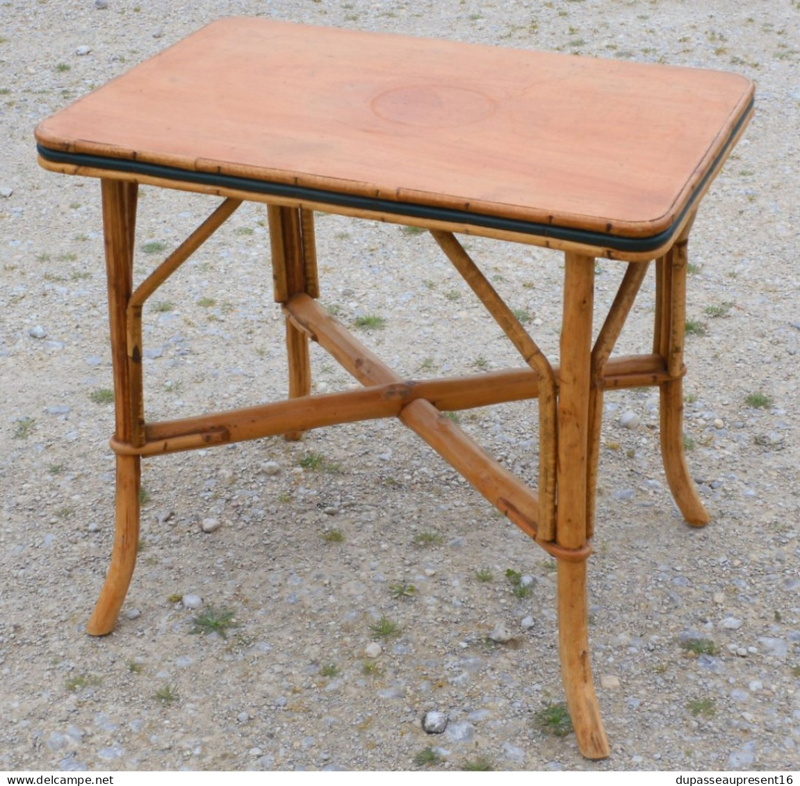 -JOLIE PETITE TABLE PIEDS ROTIN PLATEAU BOIS VINTAGE COLLECTION déco XXe   D