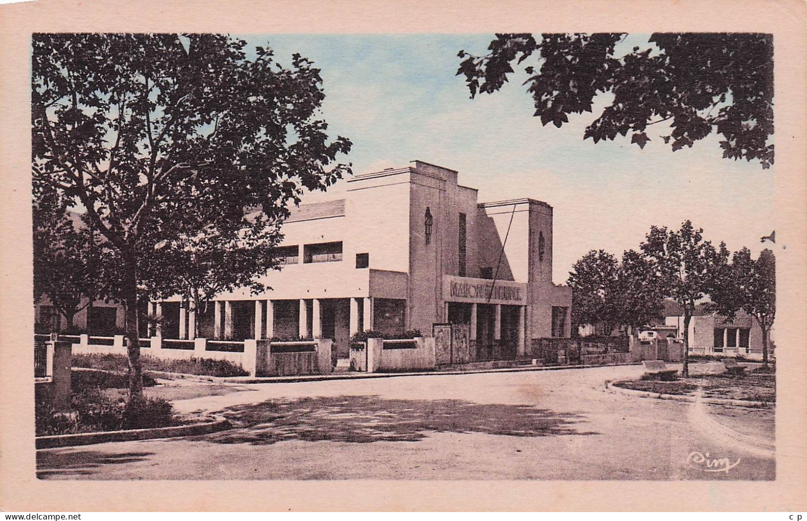 Saint Zacharie - Place De La Victoire   - CPA °J - Saint-Zacharie