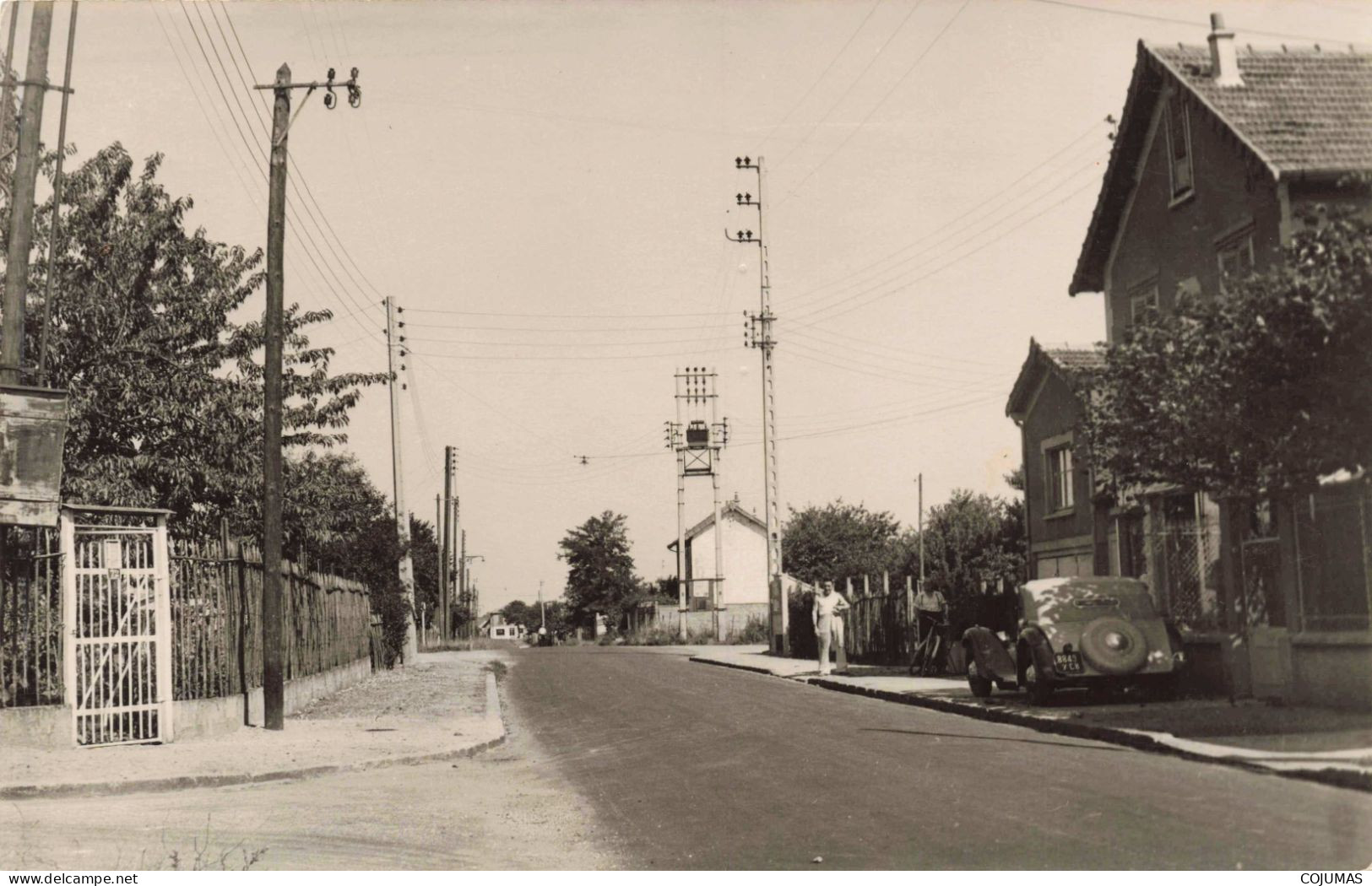 94 - ORMESSON S/MARNE - S17769 - Carte Photo - Automobile - Vue D'une Rue - Ormesson Sur Marne