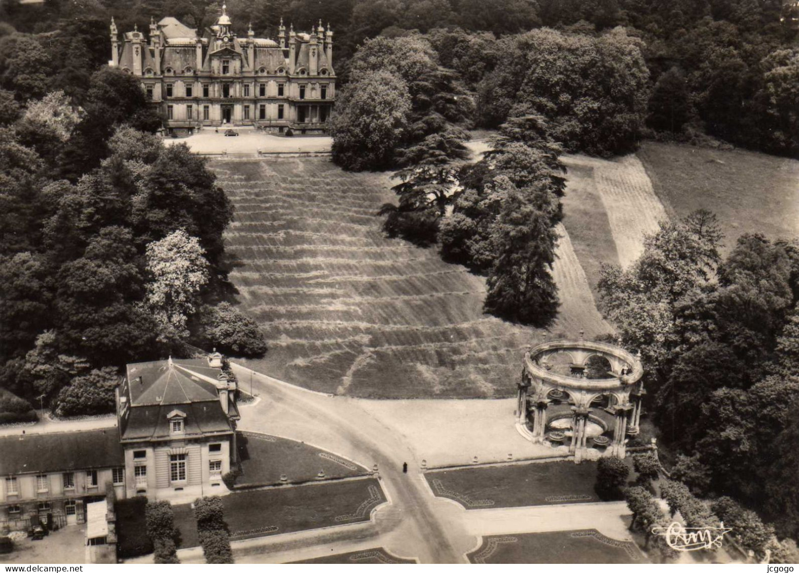 ST MARTIN Du TERTRE  Vue Aérienne. Le Château - Saint-Martin-du-Tertre