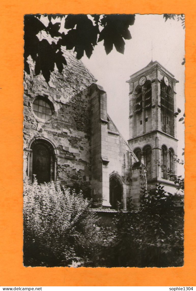 LOUVRES - Le Clocher Et L'Eglise - - Louvres