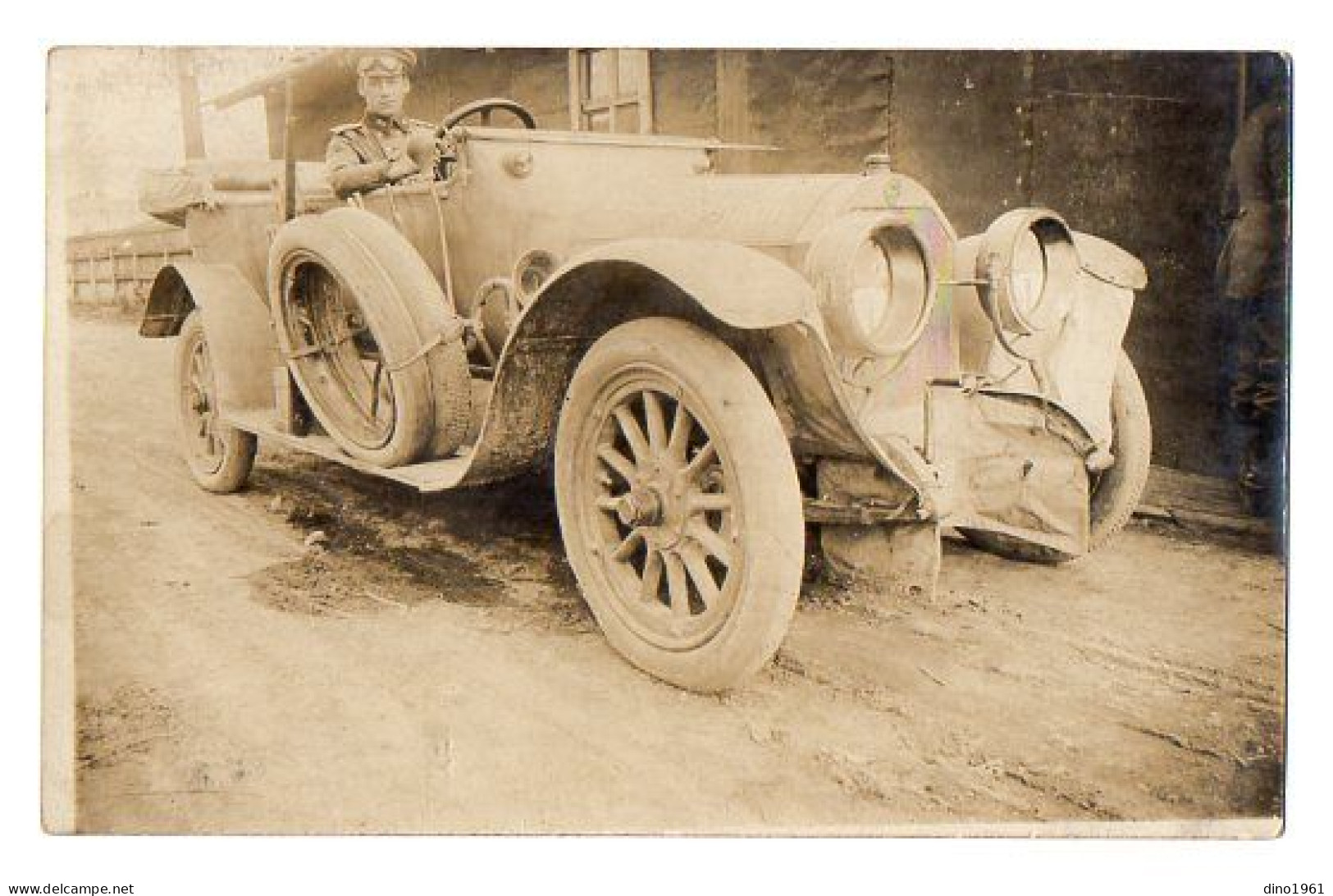 CPA 3383 - MILITARIA - Carte Photo Militaire - SÜDARMEE - Soldat Allemand Dans Une Automobile Militaire Pour ERFURT - Ausrüstung