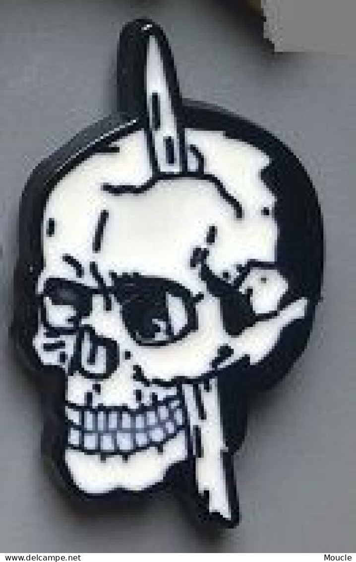 TETE DE MORT - CRANE - BLANCHE - WHITE SKULL - WEISSER TOTENKOPF - TESCHIO BIANCO -      (32) - Celebrities