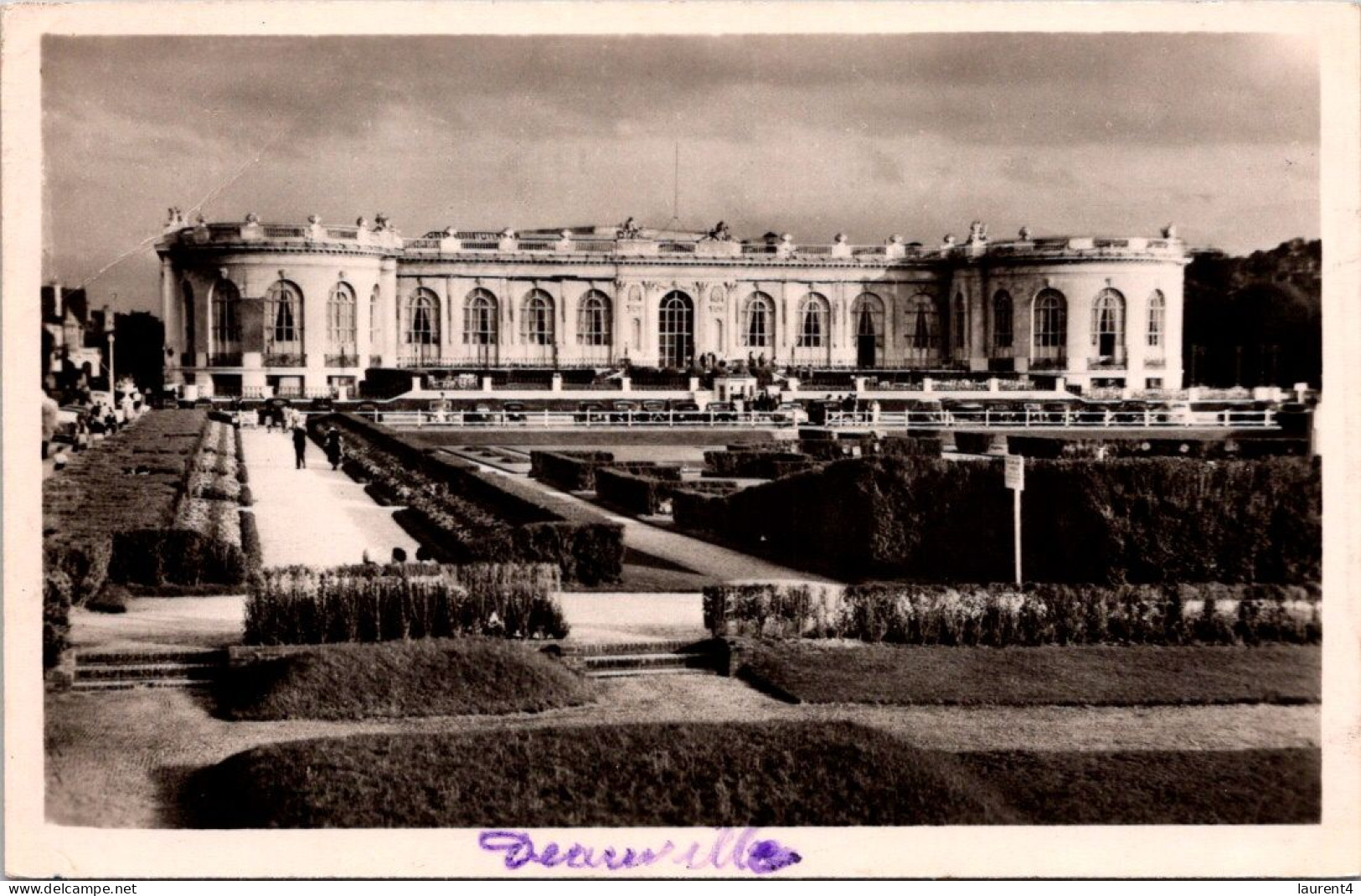 (4 R 26) FRANCE - VERY YOLD - B/W - Casino Et Jardin De Deauville - Casinos