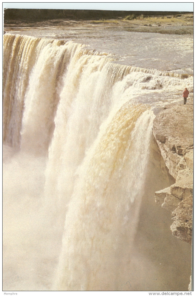 1972 Postcard -  -Alexandra Falls, NWT   From Series 1YN-1 Used - 1953-.... Regno Di Elizabeth II