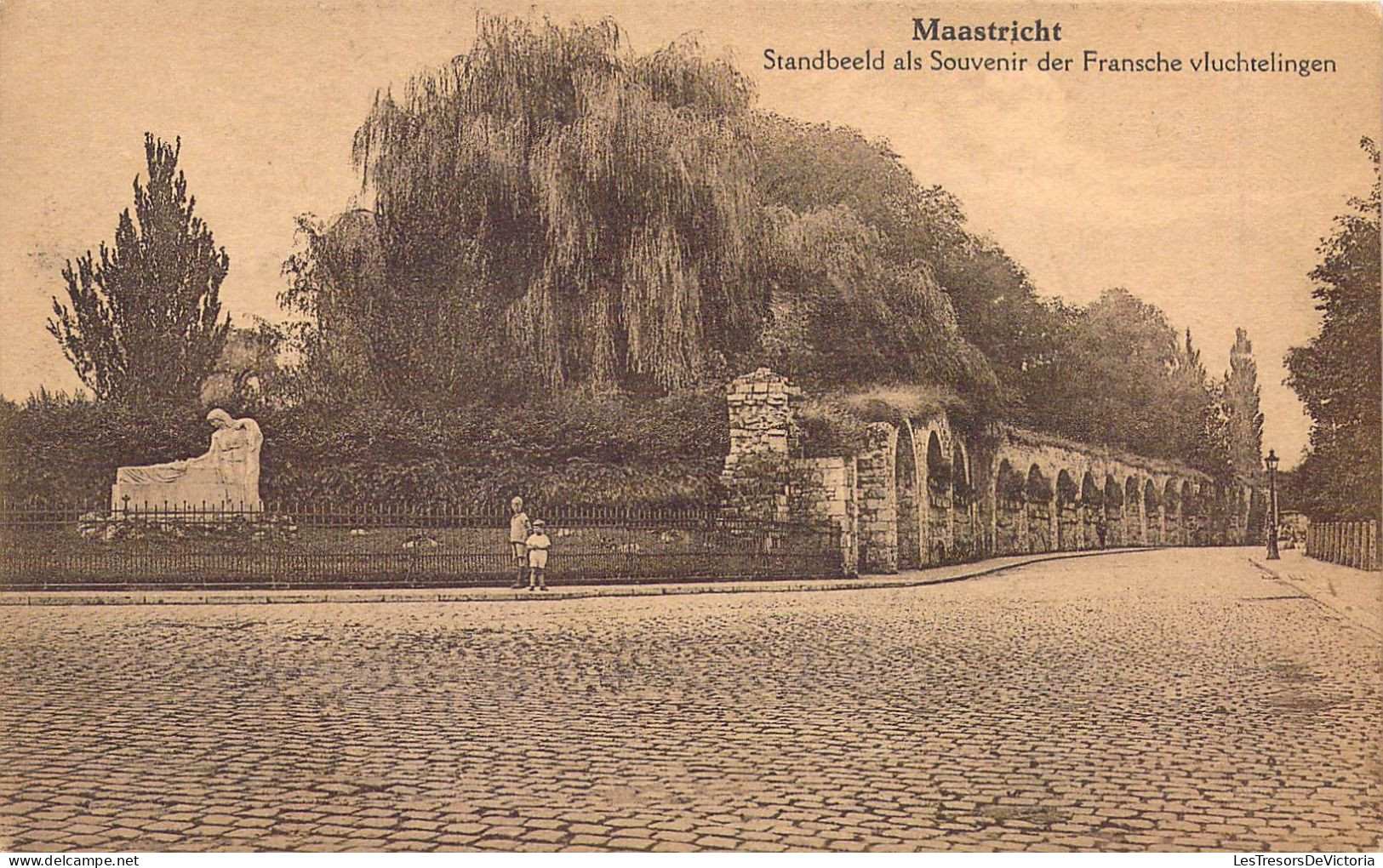 PAYS BAS - MAASTRICHT - Standbeeld Als Souvenir Der Fransche Vluchtelingen - Carte Postale Ancienne - Maastricht