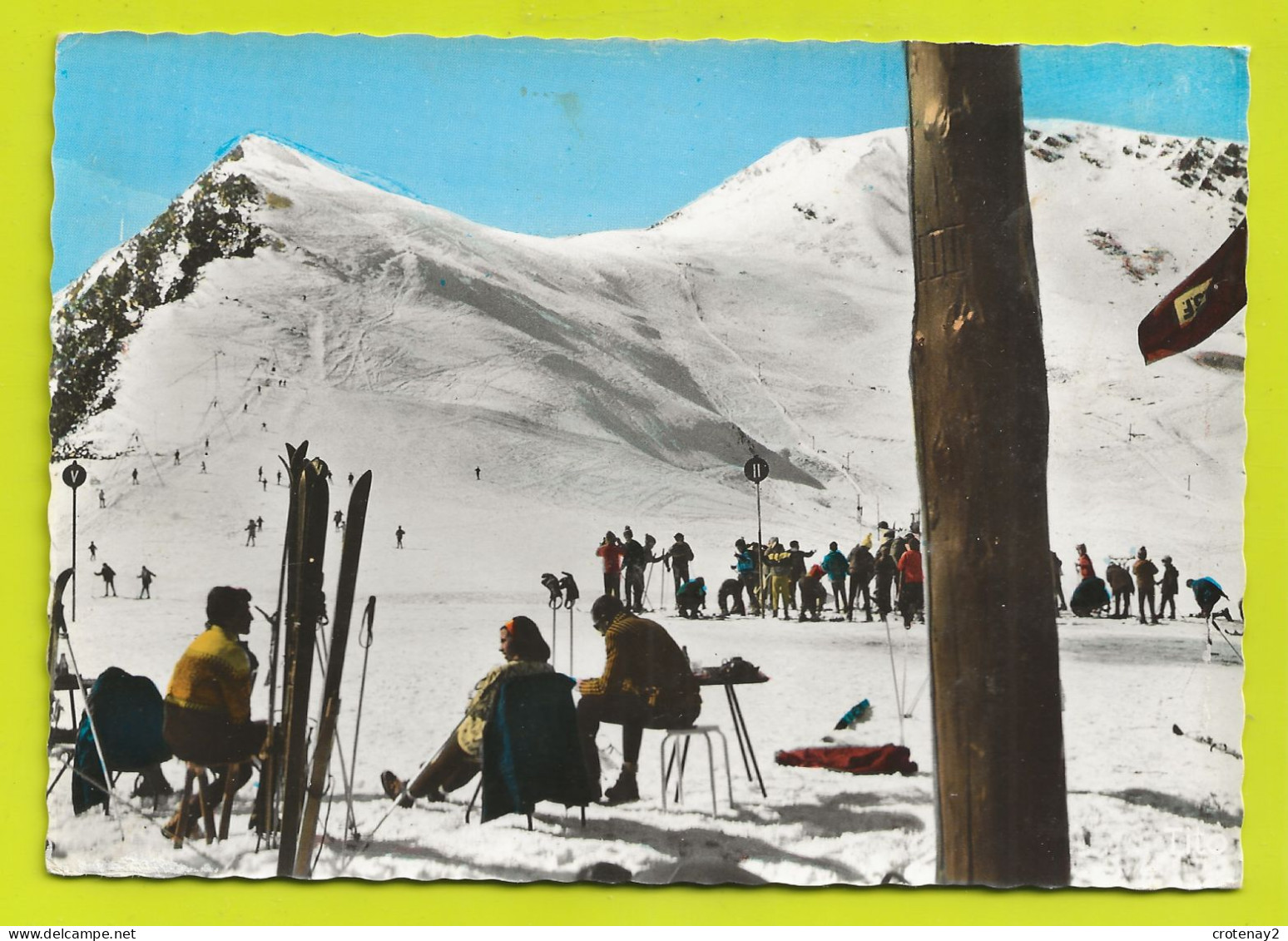 65 VALLEE D'AURE SAINT LARY Vers Lannemezan N°4241 Vue Sur Les Pistes De L'Ecole De Ski En 1965 Skieurs VOIR DOS - Vielle Aure