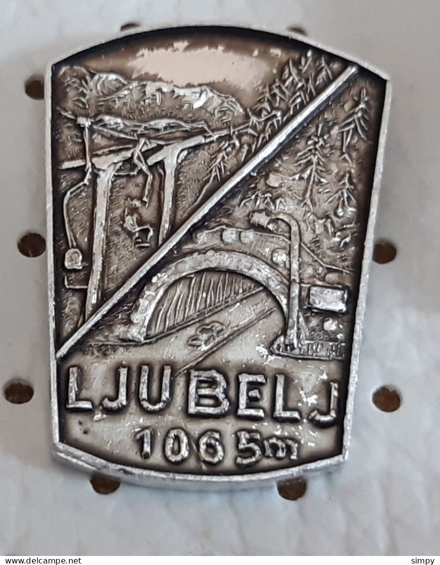 LJUBELJ 1065m Ski Lift Zelenica Alpinism Mountaineering  Pin  Slovenia - Alpinisme