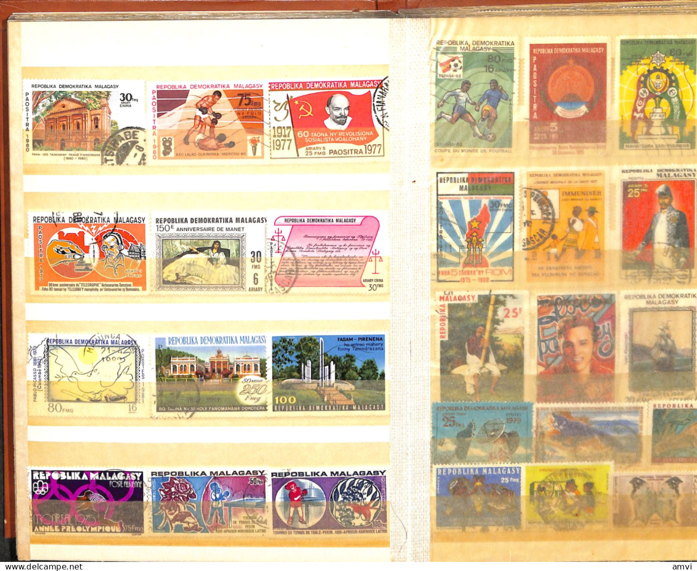 sam - continent africain album de plusieurs centaines de timbres