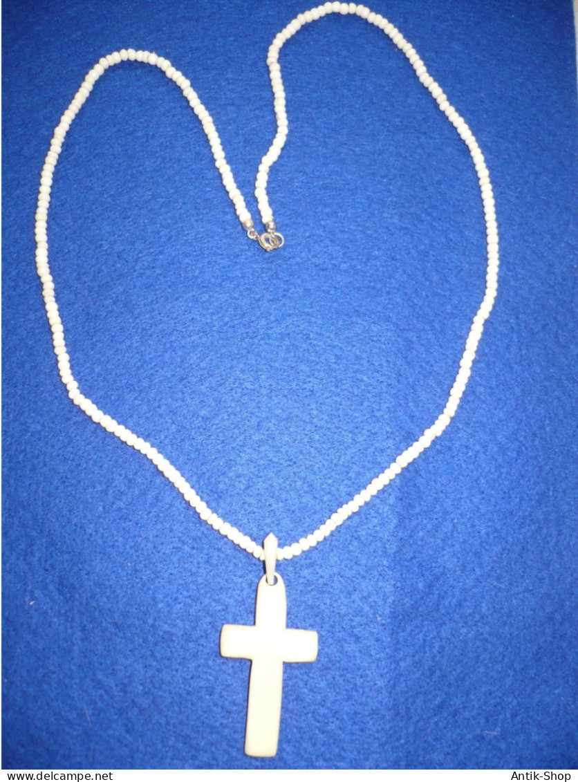 Jugendstil Bein-Kette Mit Kreuz-Anhänger - älter (1076) - Colliers/Chaînes