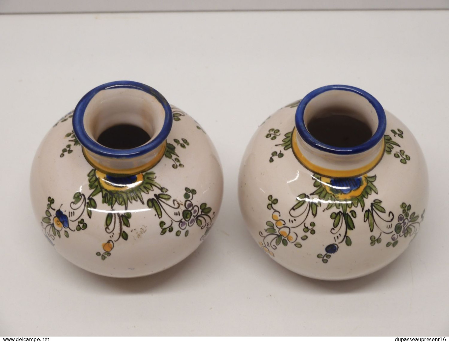 -2 JOLIS ANCIENS VASES BOULES MINIATURES RENOLEAU Non Marqués Collection    E - Angoulême/Le Renoleau (FRA)