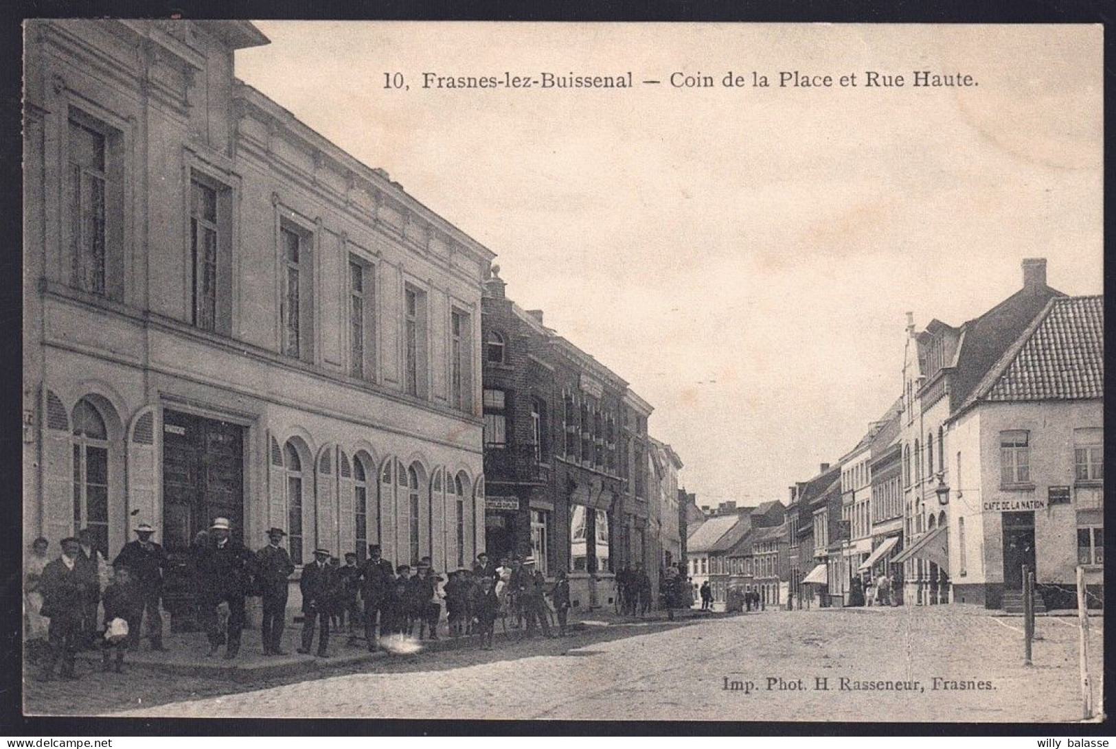 +++ CPA - FRASNES LEZ BUISSENAL - Coin De La Place Et Rue Haute - Carte Animée   // - Frasnes-lez-Anvaing