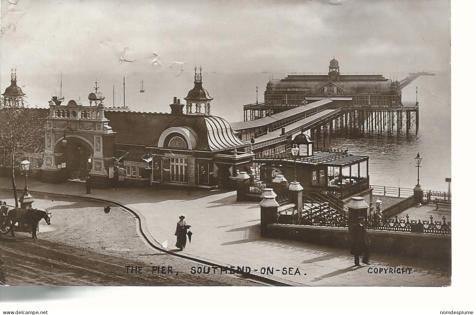 23720) GB UK Pier Southend On Sea  Real Photo RPPC Nice Postmark Cancel Pin Holes - Southend, Westcliff & Leigh