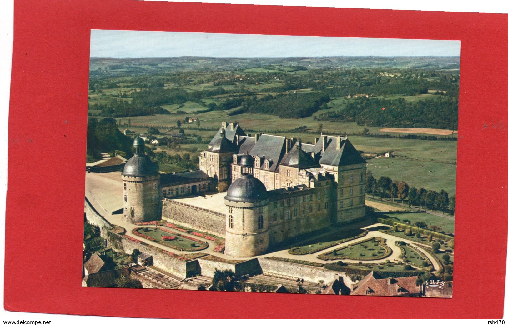 24----HAUTEFORT--vu Du Ciel XVè Et XVIIè S.--vue D'ensemble La Chapelle Et Façade Est---voir 2 Scans - Hautefort