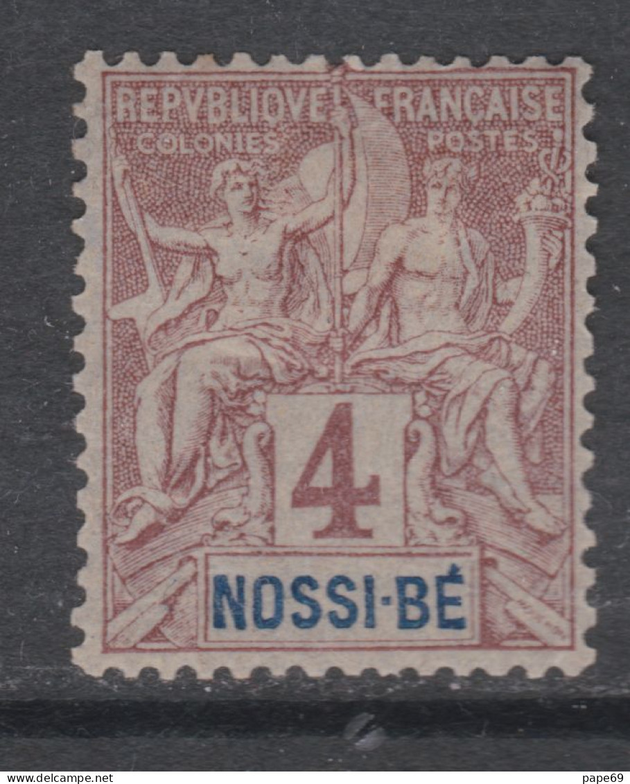 Nossi-Bé N° 29 X Type Groupe : 4 C. Lilas-brun Sur Gris,  Trace De Charnière Sinon TB - Neufs