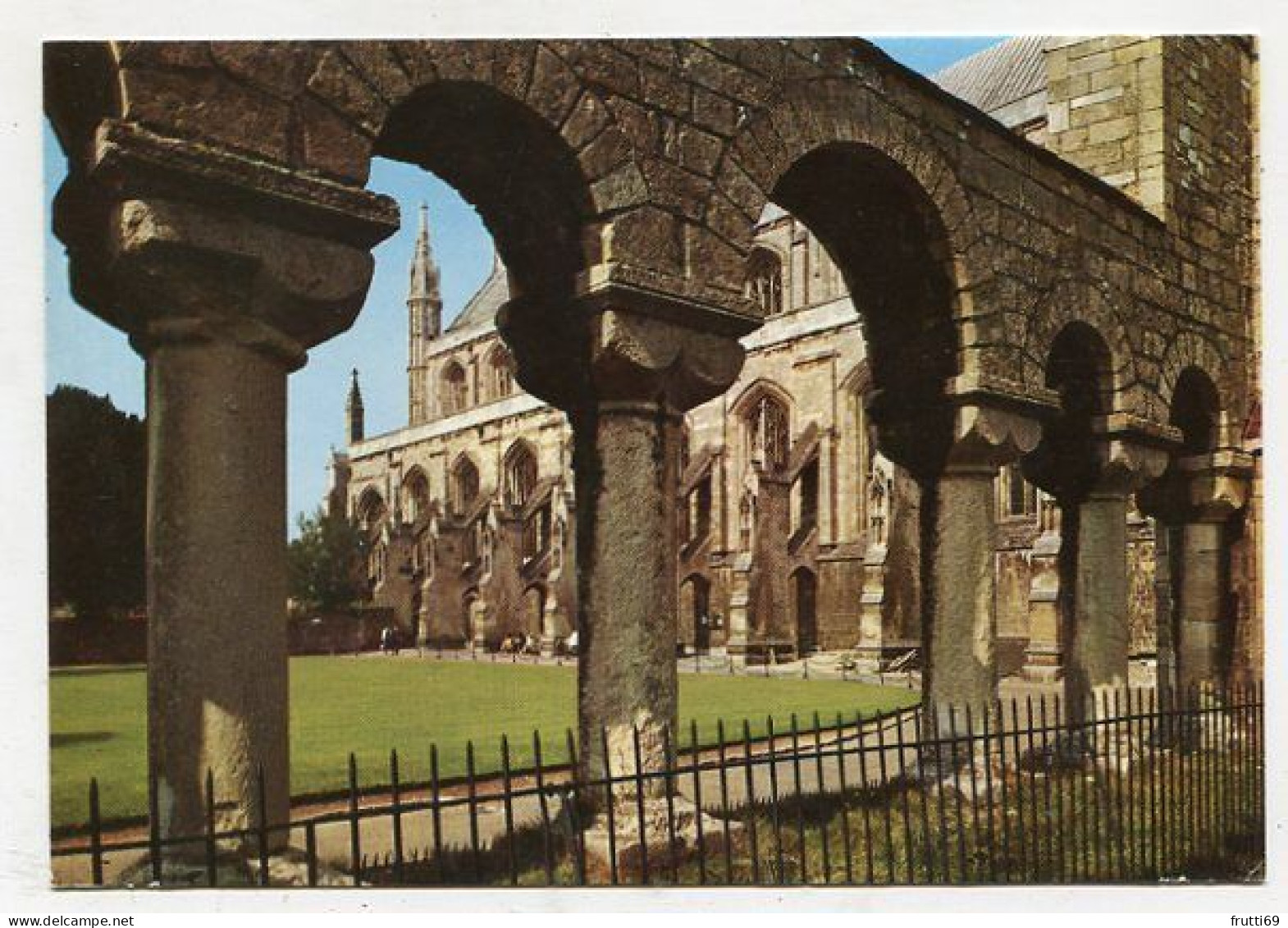 AK 146272 ENGLAND - Winchester Cathedral - Nave And Arches Of Norman Chapter House - Winchester