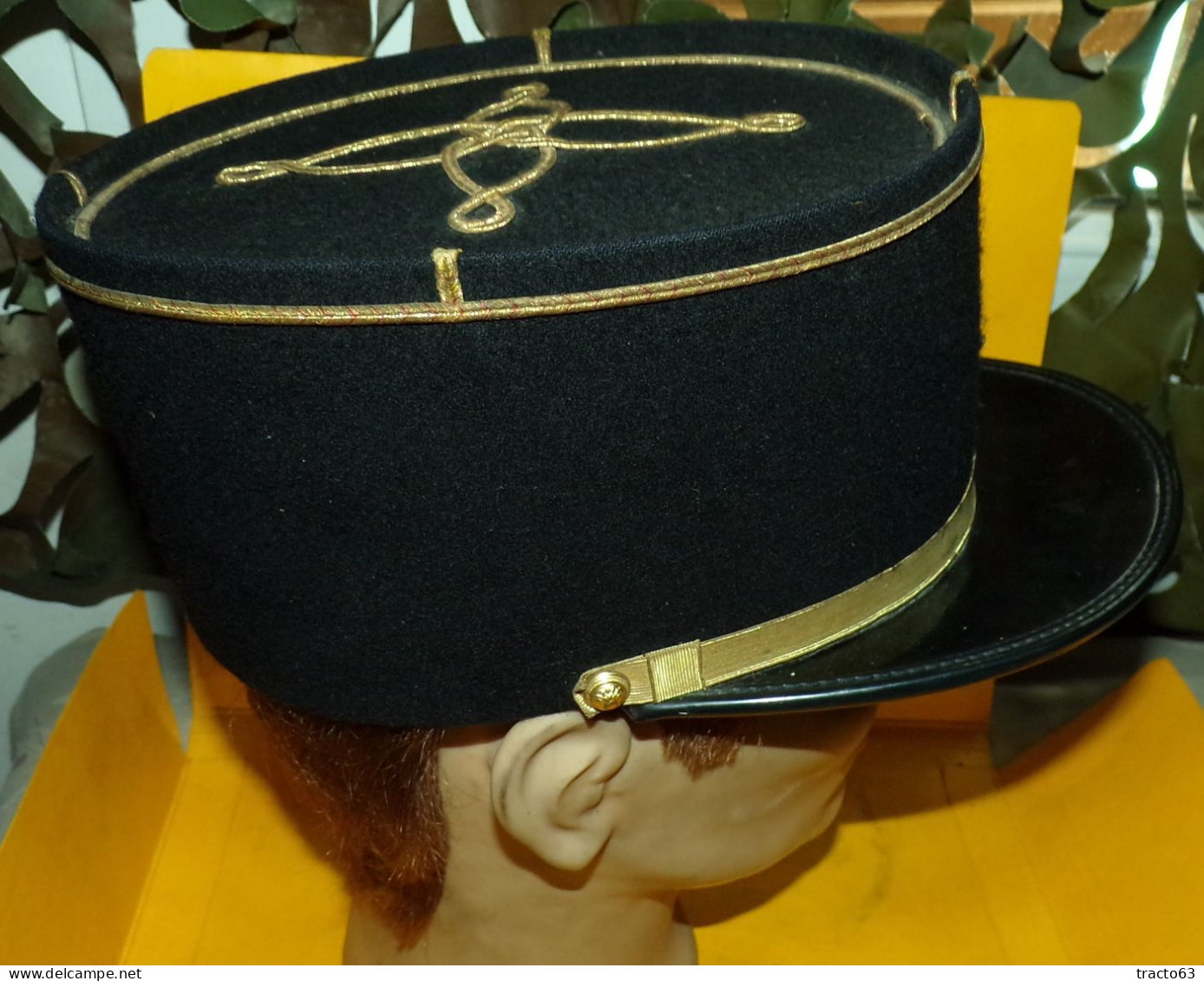 KEPI MILITAIRE D'ADJUDANT CHEF DE L'INFANTERIE DE LIGNE DE L'ARMEE FRANCAISE  ,TAILLE 56 FRANCAISE , INTERIEUR EN BLEU B