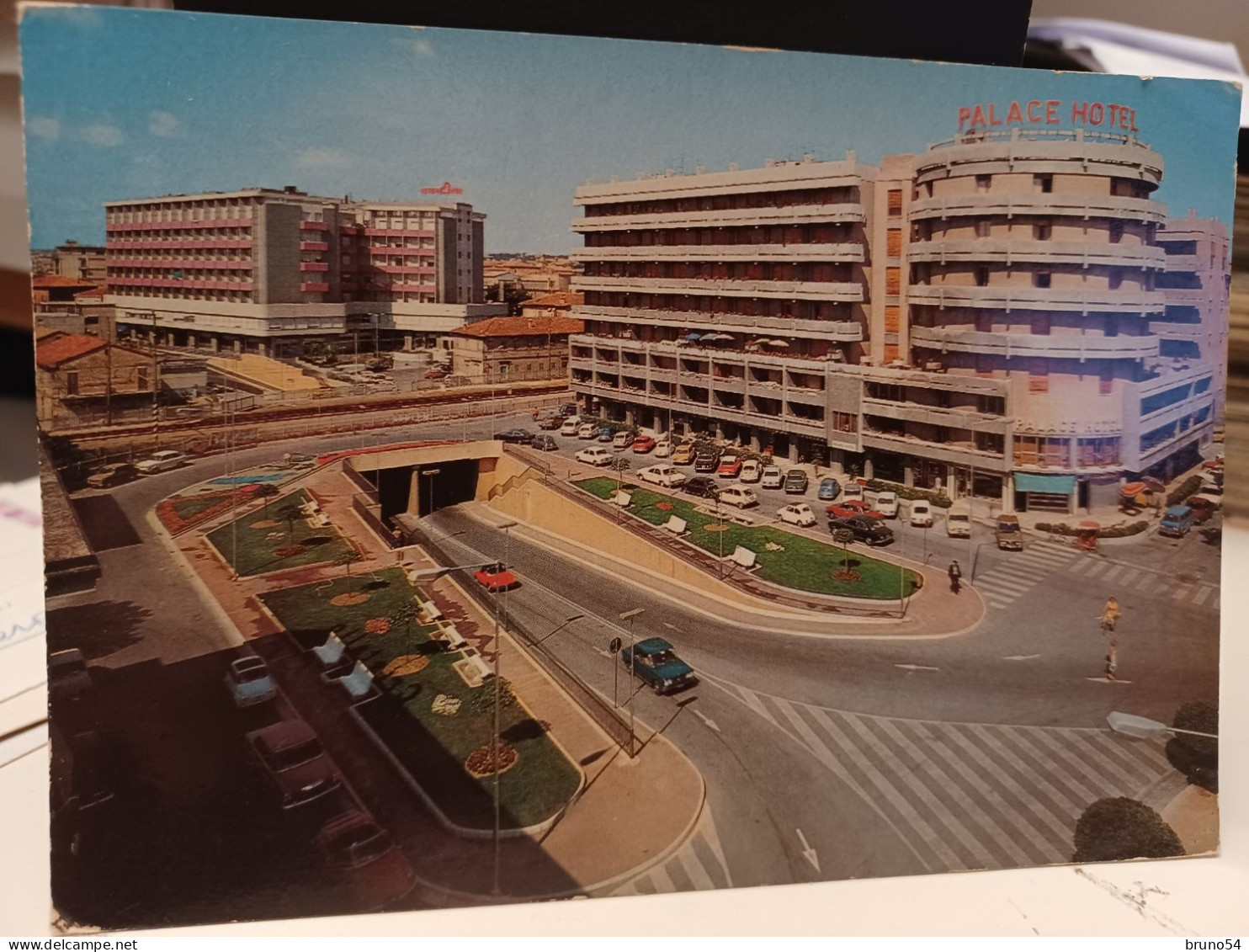 Cartolina Senigallia  Prov Ancona,piazzale Della Libertà E Zona Alberghiera, Palace Hotel - Senigallia