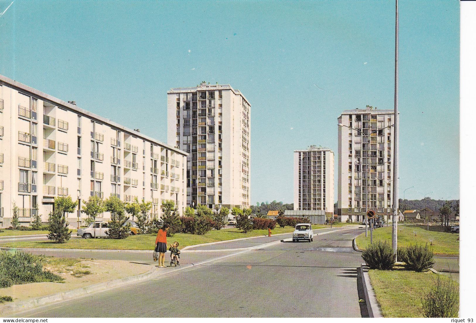 SAINT-PIERRE-DES-CORPS - Le Boulevard Jean Jaurès Et Les Immeubles De La "Rabatterie" - Andere & Zonder Classificatie